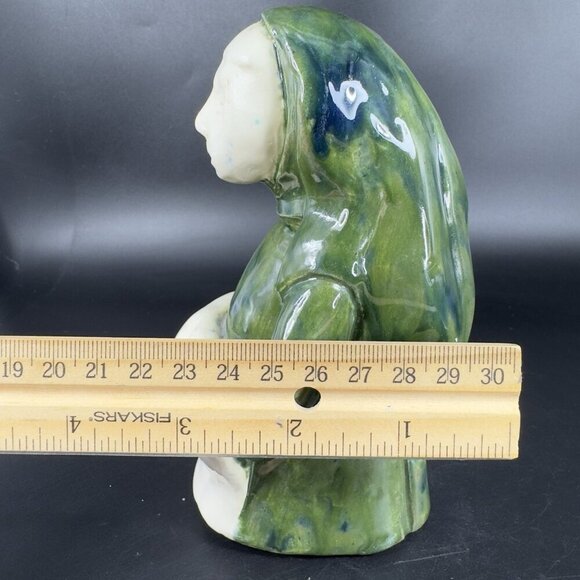 Vintage Hand Made Folk Art Figurine Woman Wearing Green Cloak Wrap Sculpture VTG - Picture 4 of 11